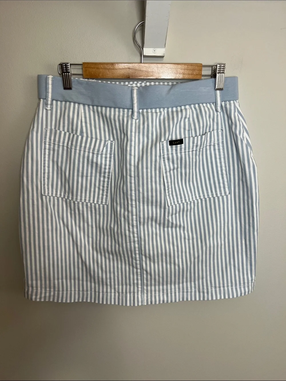 Lee Striped Mini Skirt in Light Blue and White, Women’s Size 12